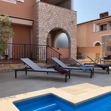 度假居 Haus Mit Pool Und Etwas Meerblick *